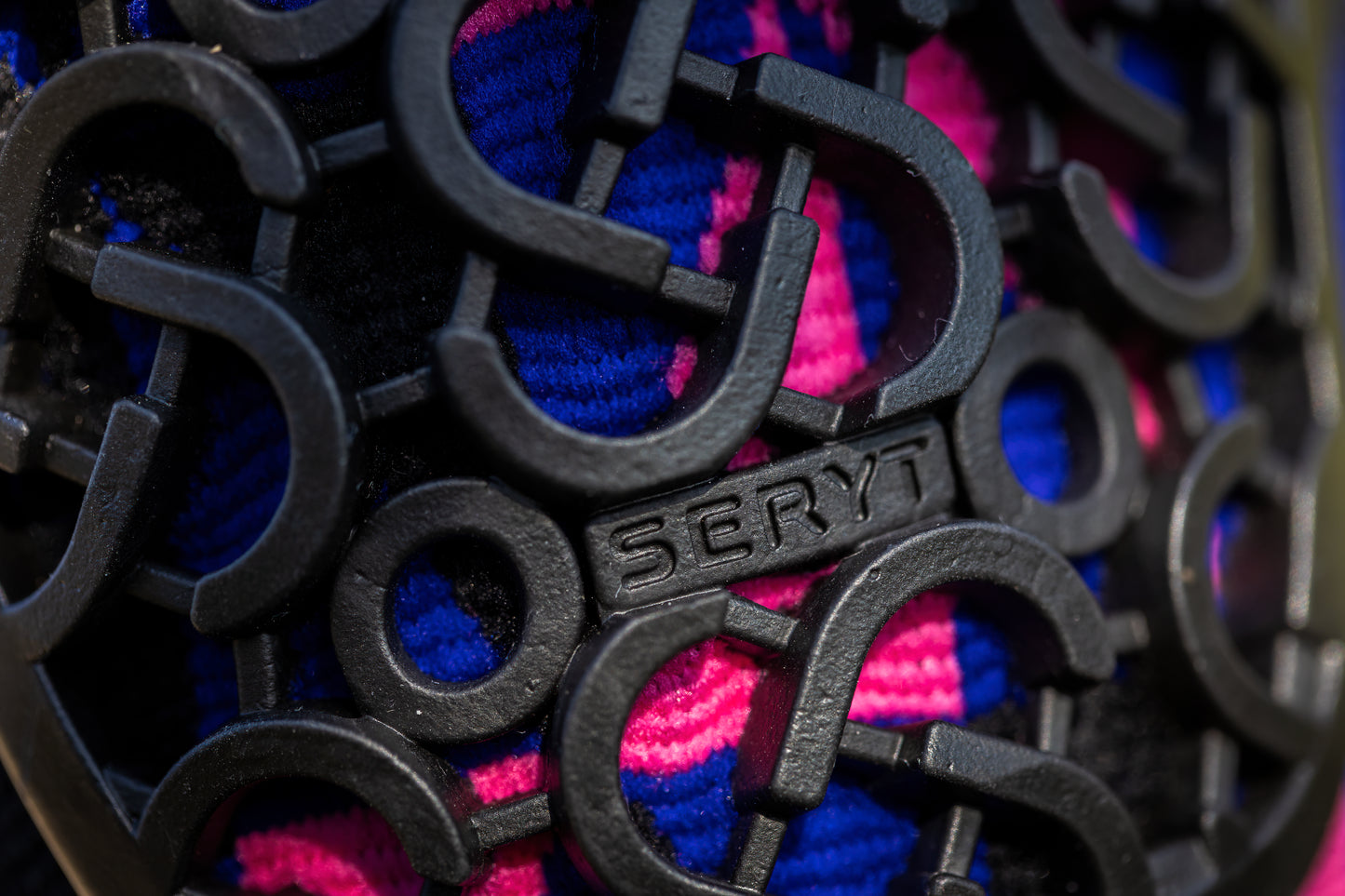 SERYT Flow Knee Pads Arlecchino Pink Blue